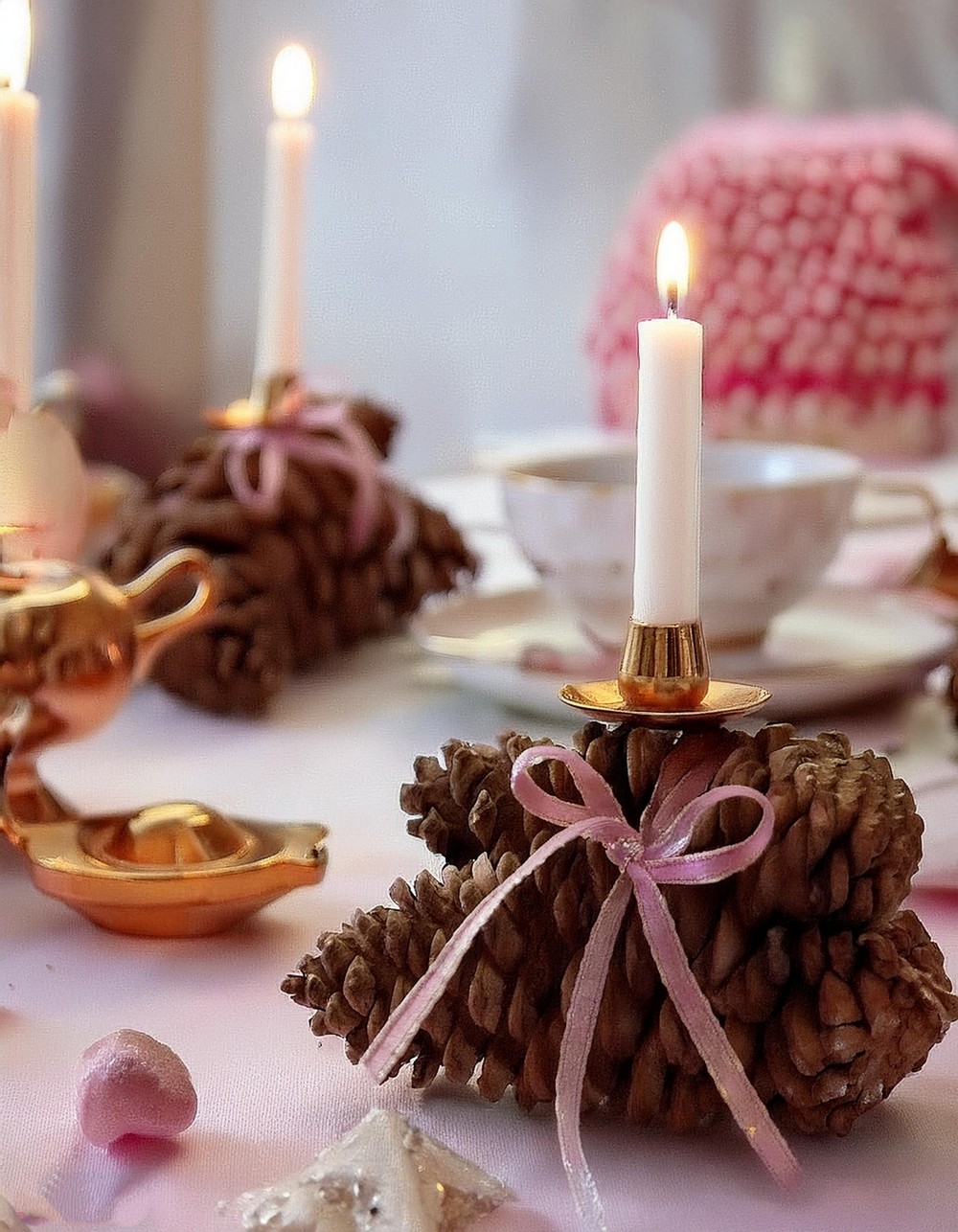 Add More Glamor to Christmas Season with Pinecone Candles