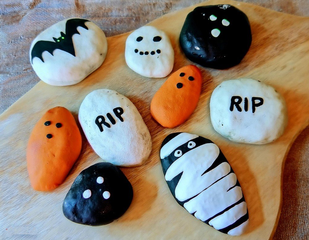 Add a Rugged Appeal with Halloween Decorative Rocks