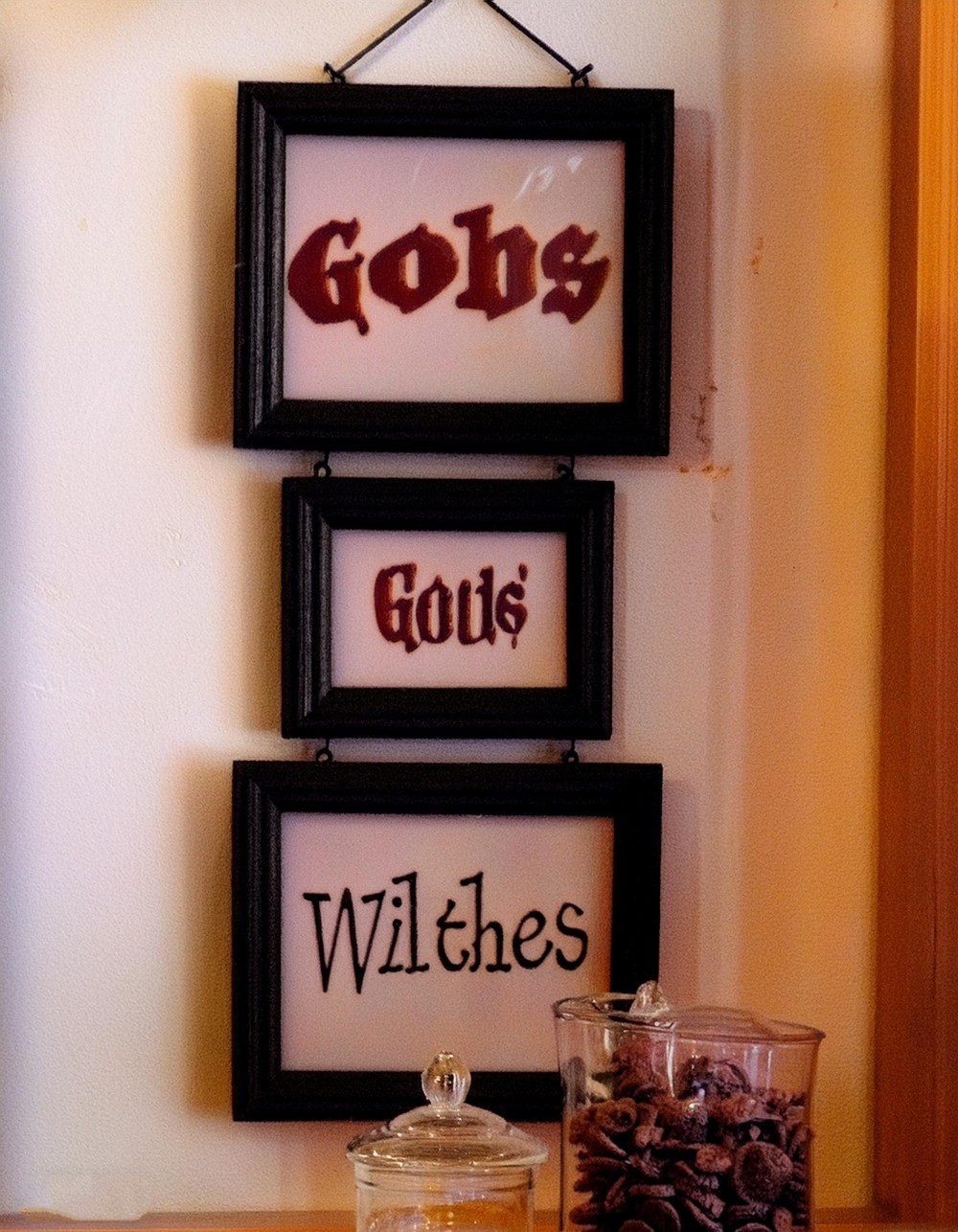 Craft Spooky Halloween Frames with a Thrifty Twist