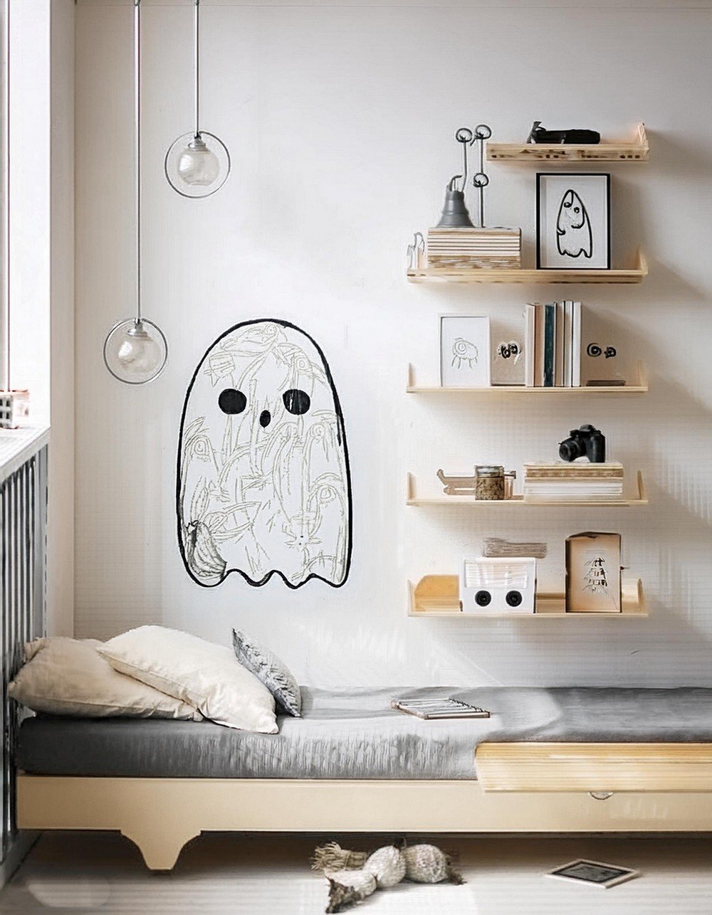 Decorate Your Kid’s Room with a Cute Little Ghost Wall Decor