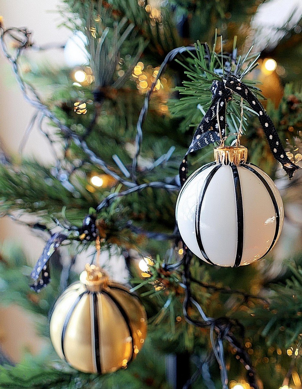 Hang Exclusive Black, White and Gold Ornament on Your Tree