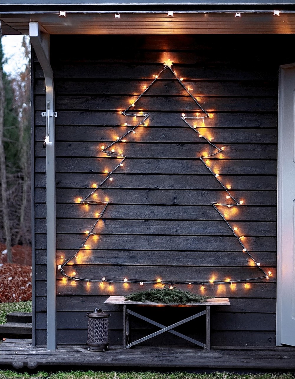 Make a Rustic Christmas Tree with Christmas Lights