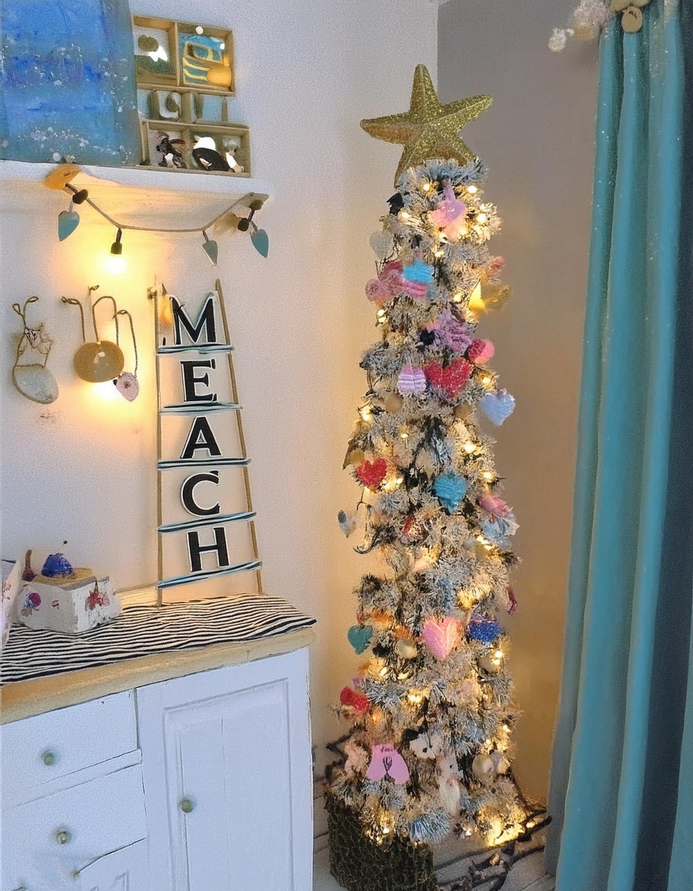 Transform Your Home with a Seaside Christmas Tree