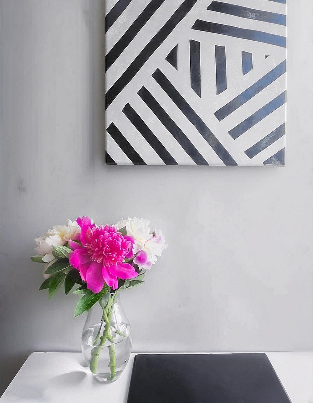 Black and White Abstract Wall Art Idea