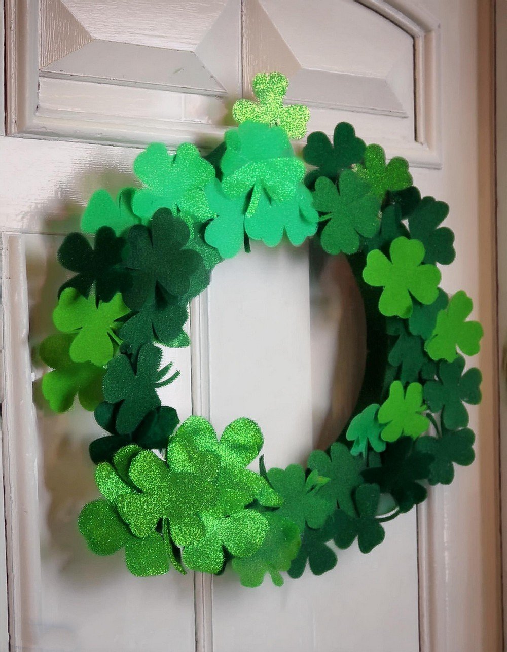  Celebrate with a Felt Shamrock Wreath