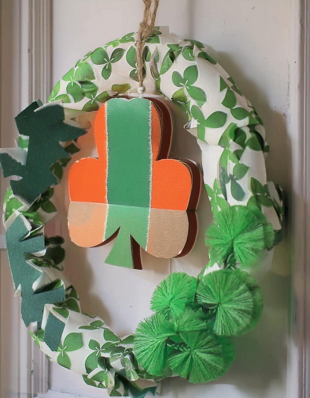 St. Patrick’s Day-Inspired Wreath with a Wood Shamrock