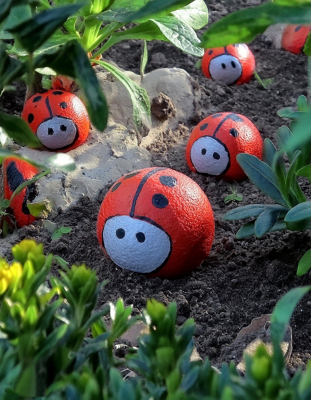 Turn Old Golf Balls Into Cute Ladybugs