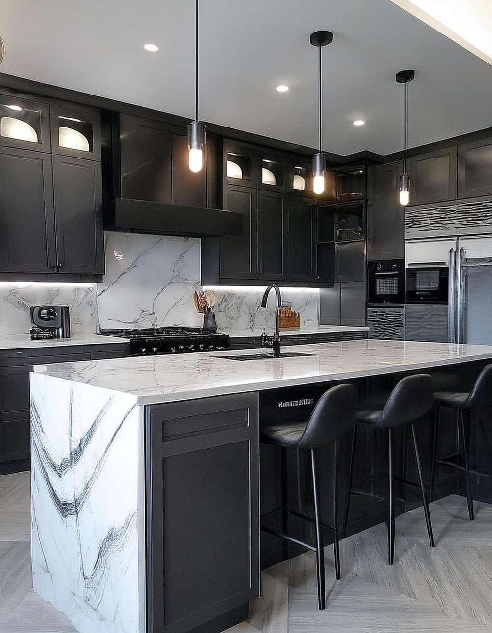 Stark Monochrome Kitchen Themes