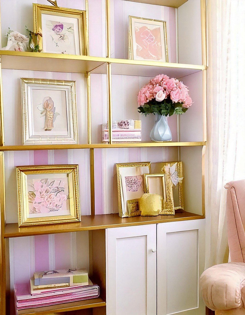 Elegant and Feminine Living Room Wall Shelves